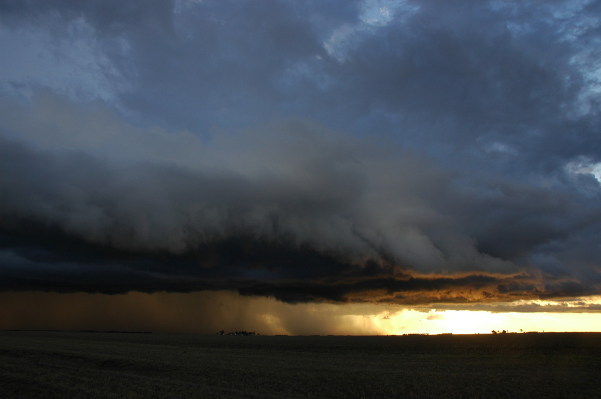 shelfcloud shelf_cloud : SE of Dalby, QLD   4 November 2006