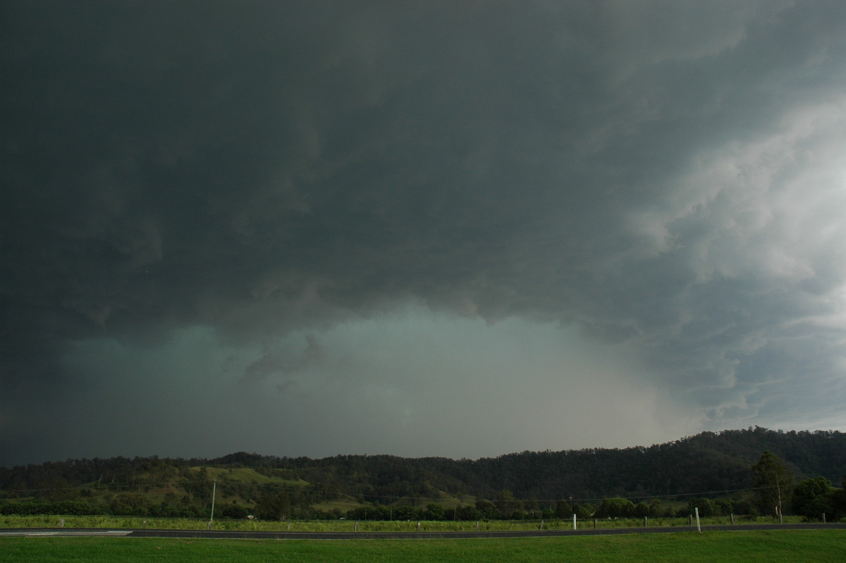 cumulonimbus supercell_thunderstorm : Wiangaree, NSW   8 November 2006