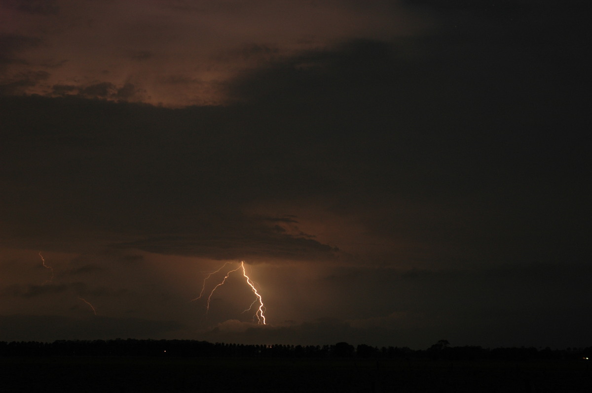 lightning lightning_bolts : N of Casino, NSW   26 November 2006