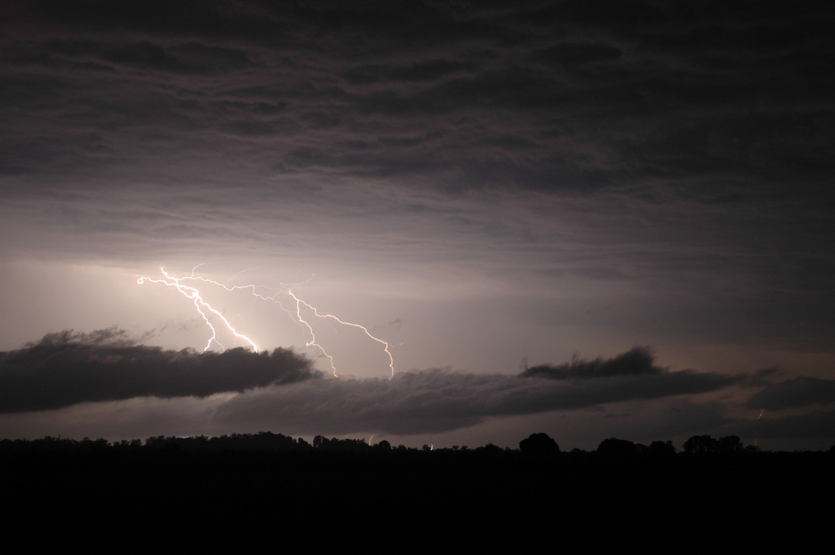 lightning lightning_bolts : near Coraki, NSW   26 November 2006