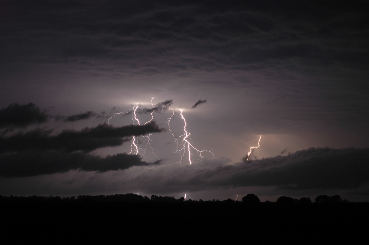 lightning lightning_bolts : near Coraki, NSW   26 November 2006