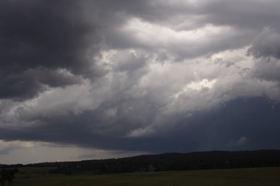 cumulonimbus supercell_thunderstorm : E of Guyra, NSW   27 November 2006