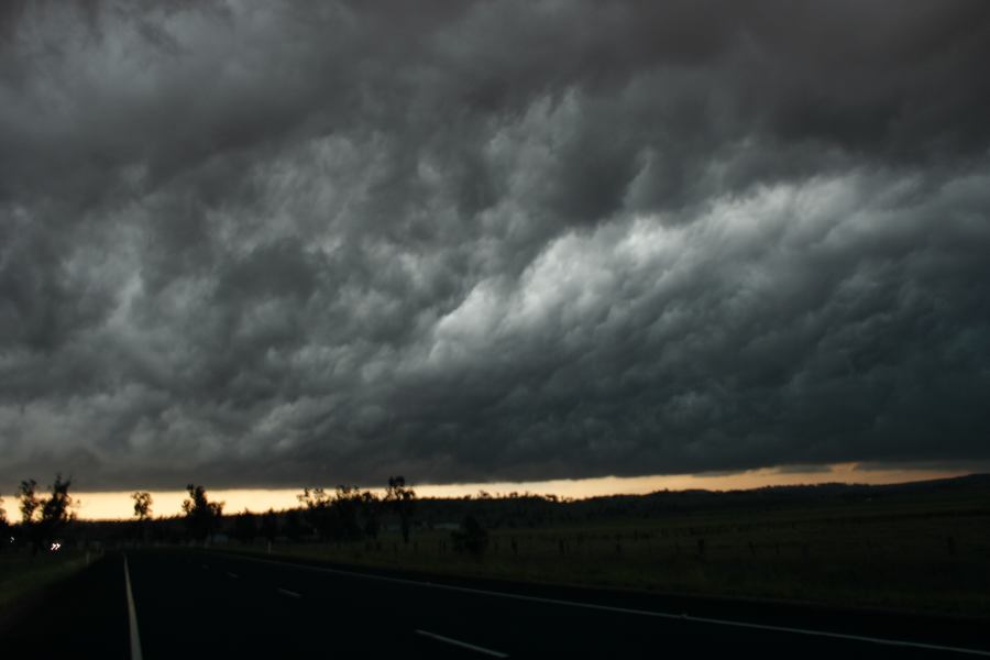 shelfcloud shelf_cloud : near Deepwater, NSW   27 November 2006