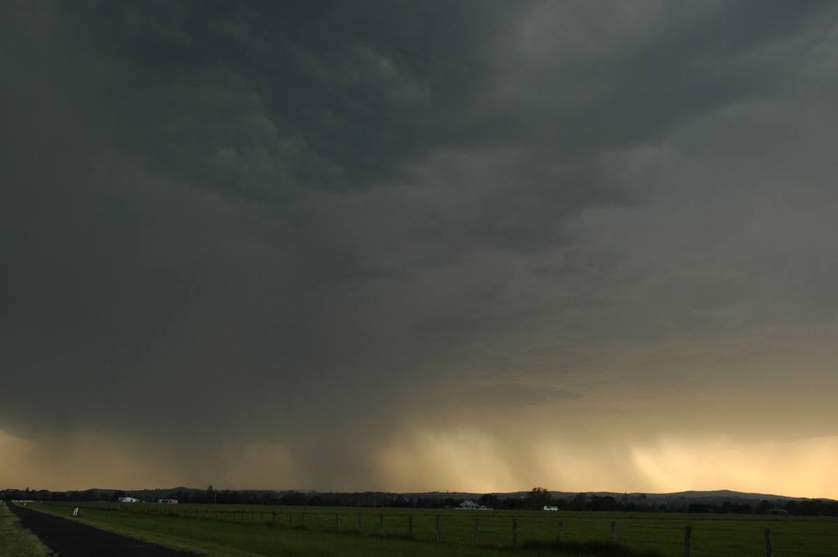 cumulonimbus thunderstorm_base : N of Casino, NSW   29 November 2006