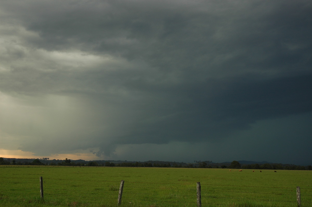 cumulonimbus thunderstorm_base : N of Casino, NSW   15 December 2006