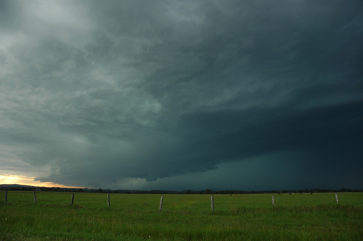 shelfcloud shelf_cloud : N of Casino, NSW   15 December 2006