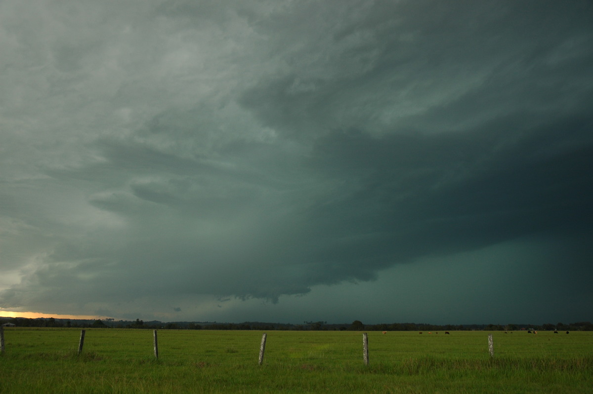 shelfcloud shelf_cloud : N of Casino, NSW   15 December 2006