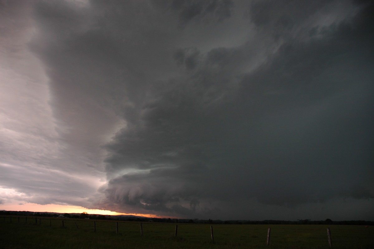 cumulonimbus thunderstorm_base : N of Casino, NSW   15 December 2006