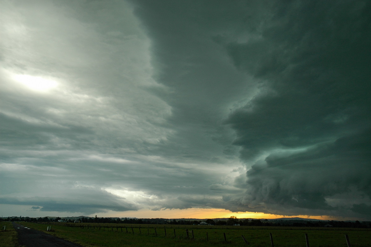 shelfcloud shelf_cloud : N of Casino, NSW   15 December 2006