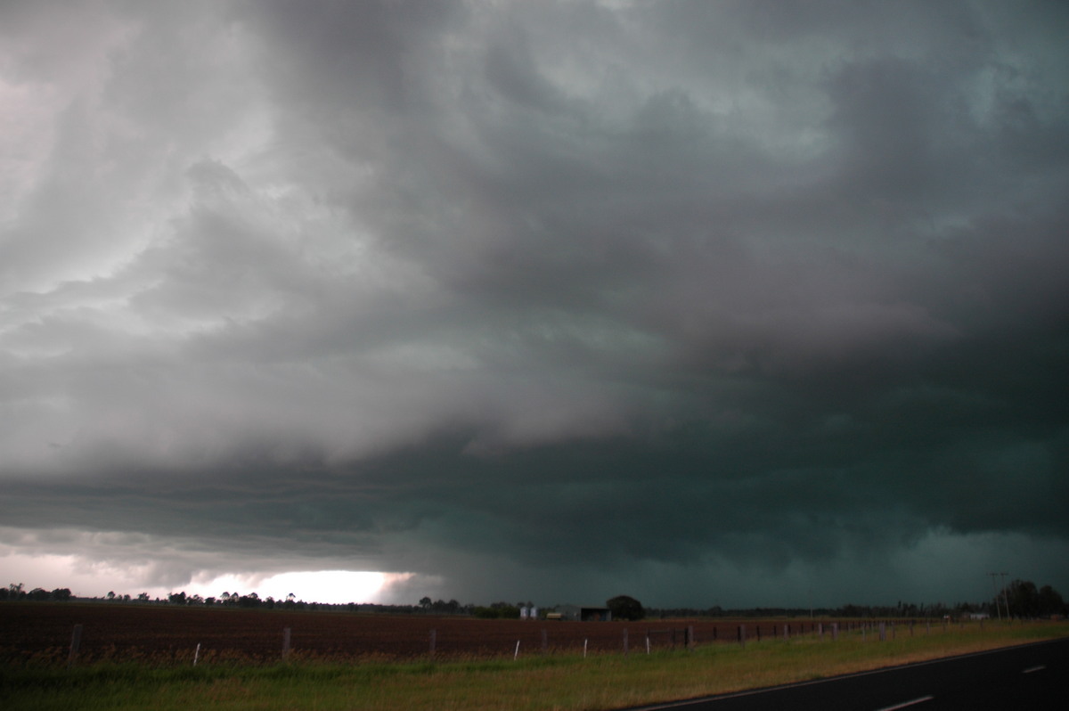 cumulonimbus thunderstorm_base : SE of Casino, NSW   15 December 2006