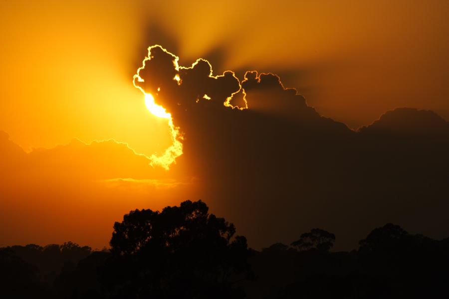 halosundog halo_sundog_crepuscular_rays : Schofields, NSW   28 December 2006