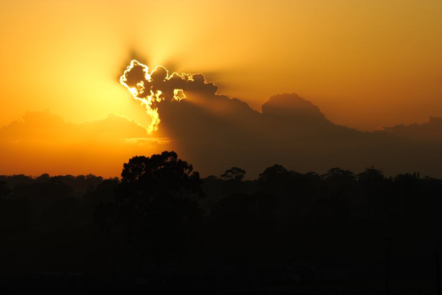 halosundog halo_sundog_crepuscular_rays : Schofields, NSW   28 December 2006