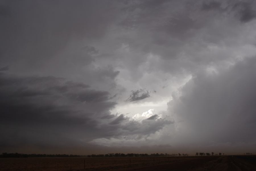 cumulonimbus supercell_thunderstorm : 10km N of Barringun, NSW   2 January 2007