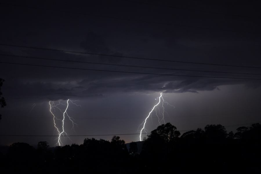 lightning lightning_bolts : E of Muswellbrook, NSW   12 January 2007