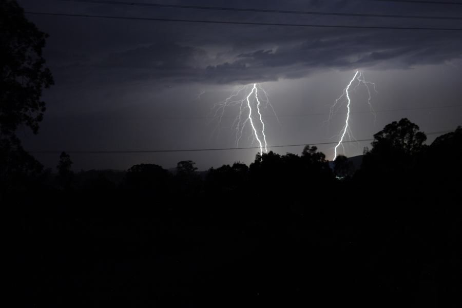 lightning lightning_bolts : E of Muswellbrook, NSW   12 January 2007