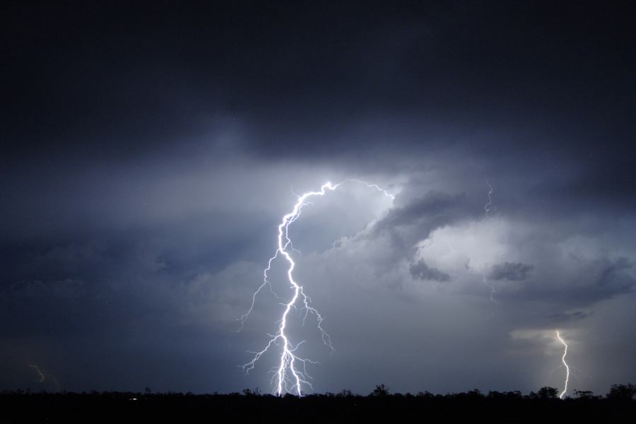 lightning lightning_bolts : Millmerran, QLD   13 January 2007