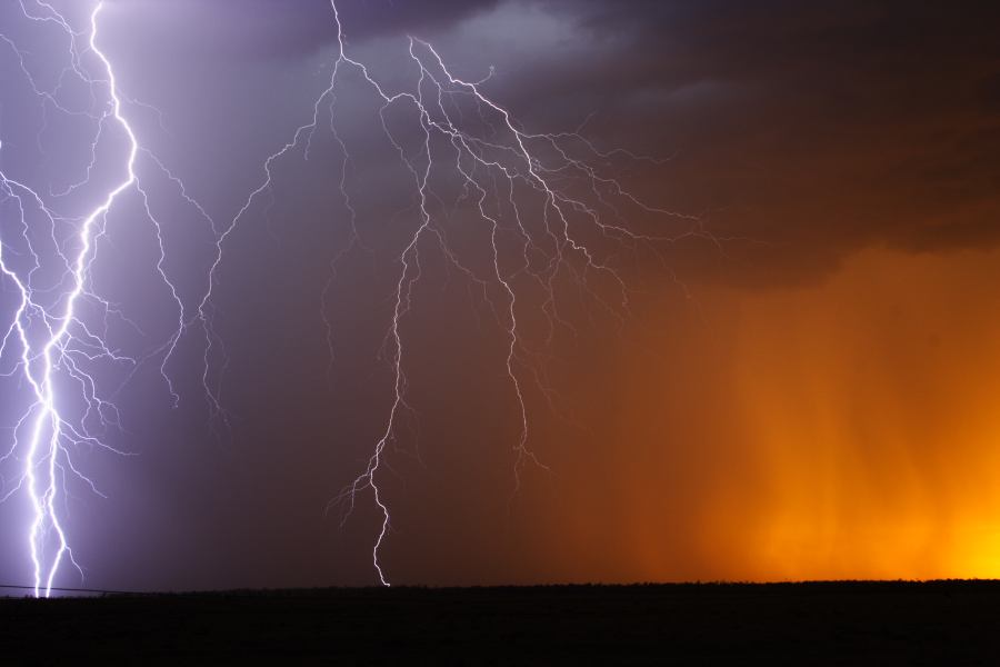 lightning lightning_bolts : 40km N of Goondiwindi, QLD   14 January 2007