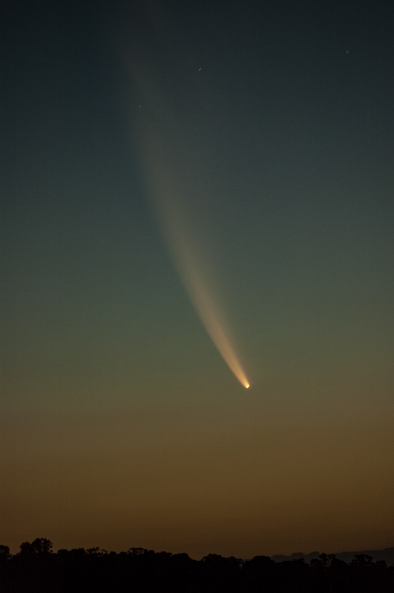 favourites michael_bath : Comet McNaught from<BR> McLeans Ridges, NSW   19 January 2007