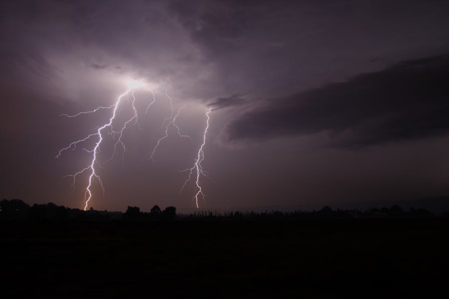 lightning lightning_bolts : near Yurramundi, NSW   23 January 2007