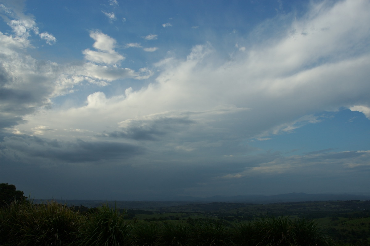 anvil thunderstorm_anvils : McLeans Ridges, NSW   24 January 2007
