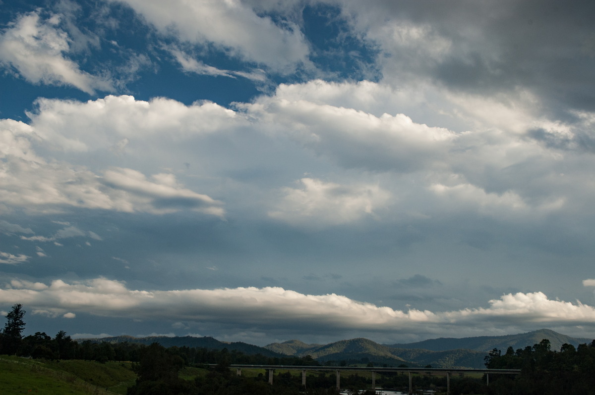 thunderstorm cumulonimbus_incus : Jackadgery, NSW   26 January 2007