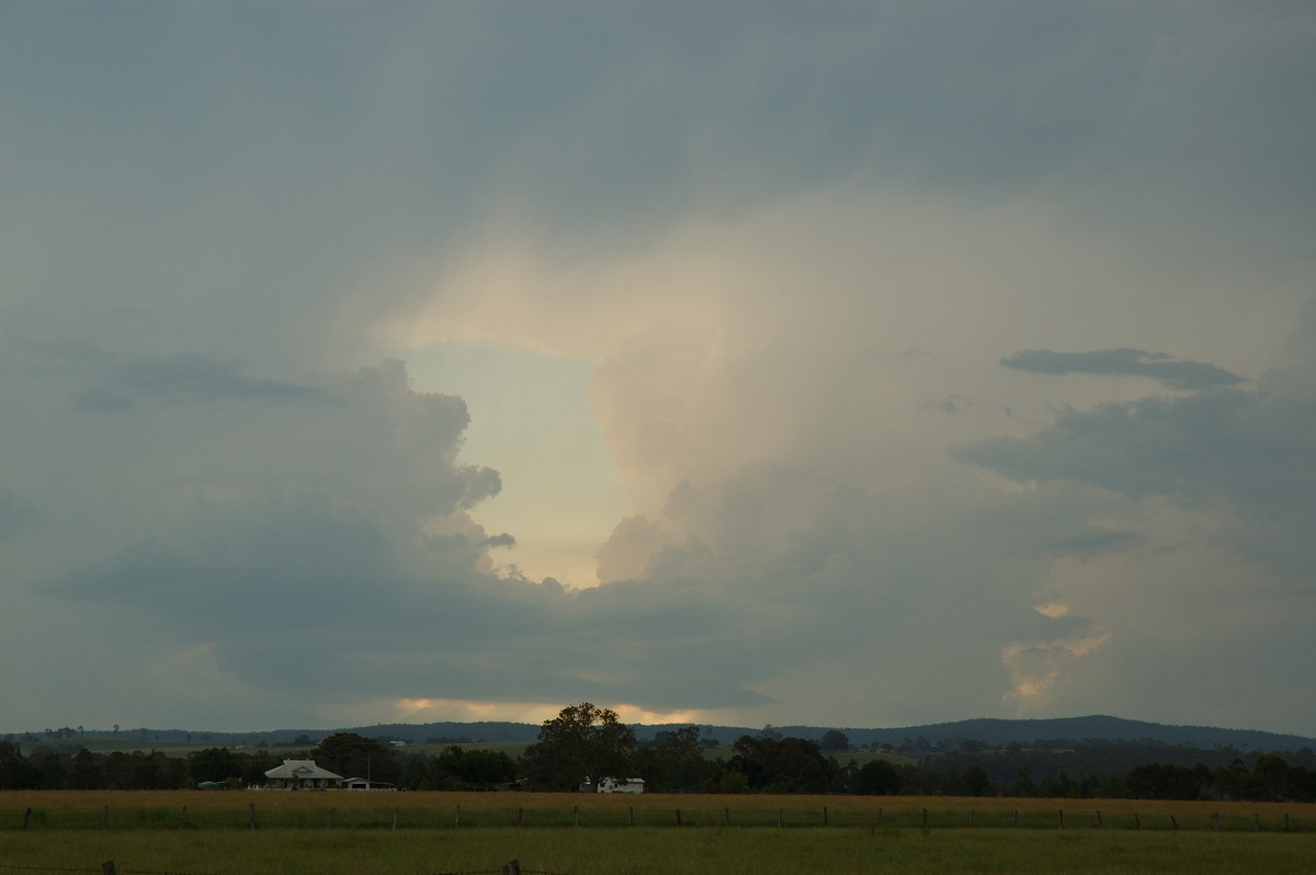 updraft thunderstorm_updrafts : N of Casino, NSW   30 January 2007