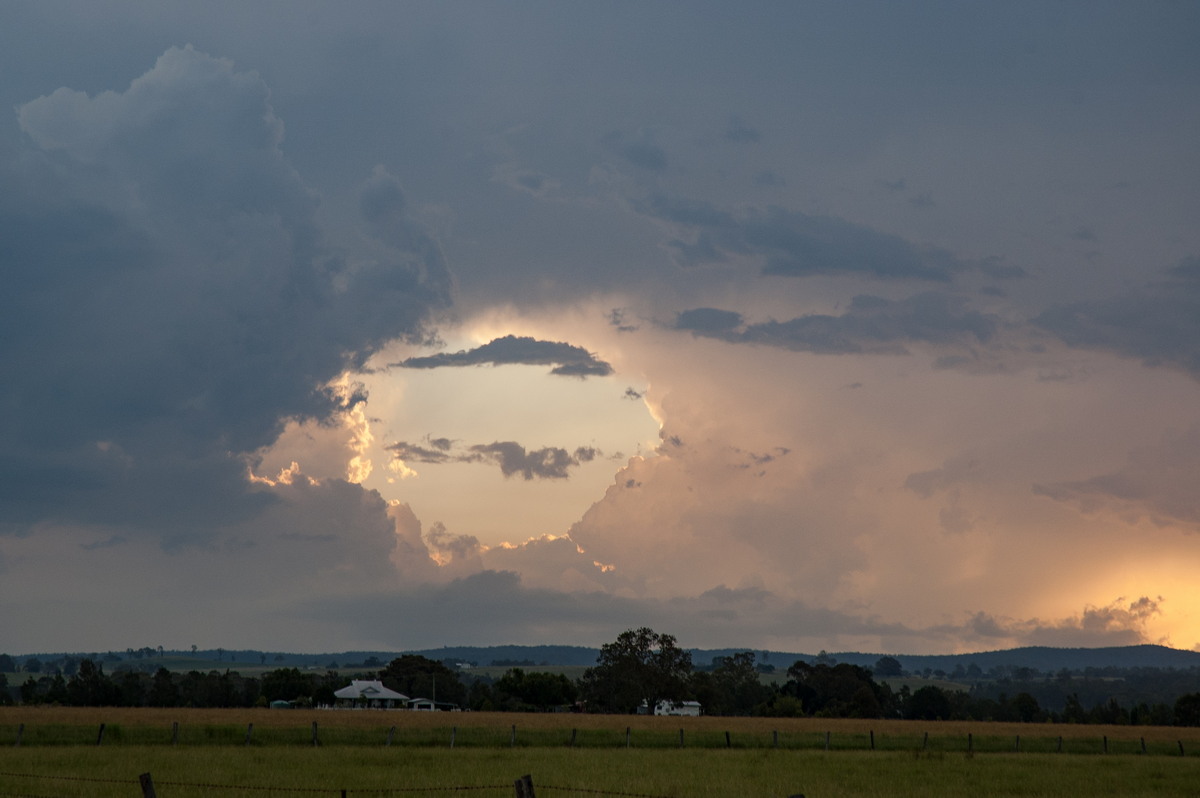 cumulonimbus thunderstorm_base : N of Casino, NSW   30 January 2007