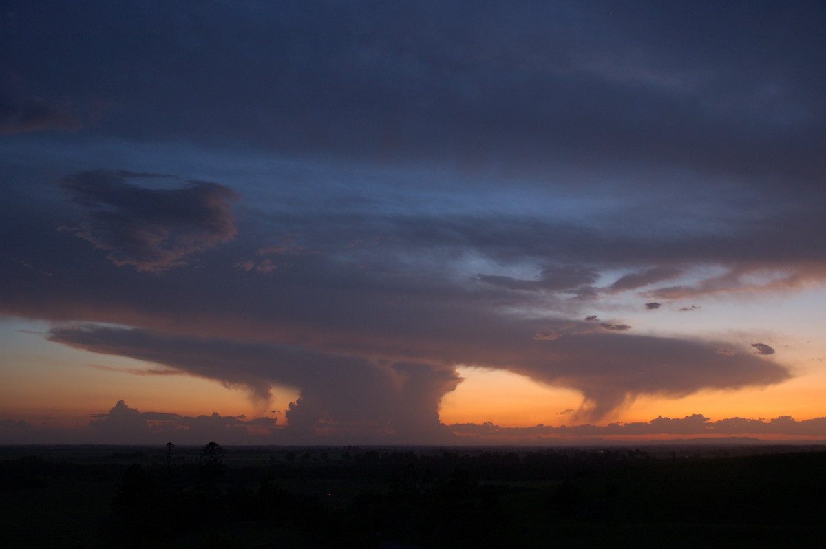 anvil thunderstorm_anvils : N of Casino, NSW   30 January 2007