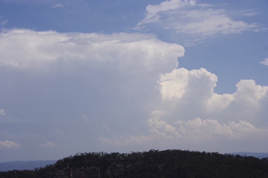 thunderstorm cumulonimbus_incus : Mt Victoria, NSW   7 February 2007