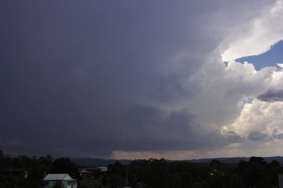 wallcloud thunderstorm_wall_cloud : near Lithgow, NSW   7 February 2007