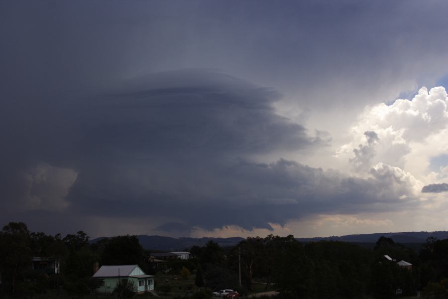 wallcloud thunderstorm_wall_cloud : near Lithgow, NSW   7 February 2007