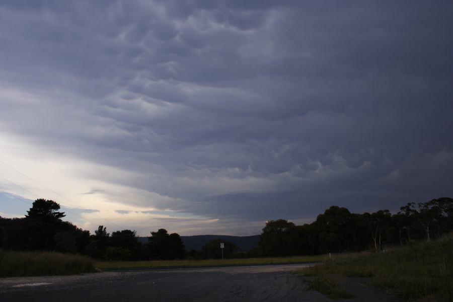 cumulonimbus supercell_thunderstorm : near Lithgow, NSW   7 February 2007