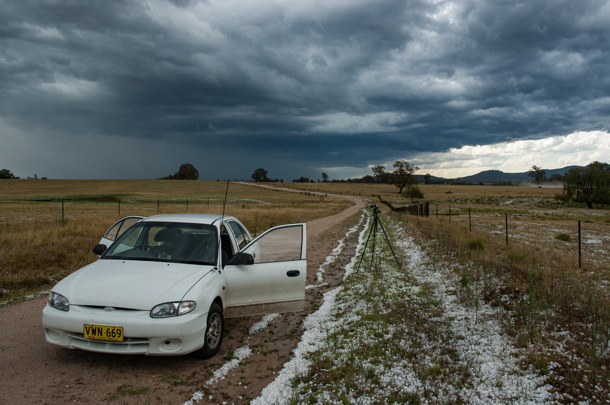 cumulonimbus thunderstorm_base : S of Tenterfield, NSW   10 February 2007