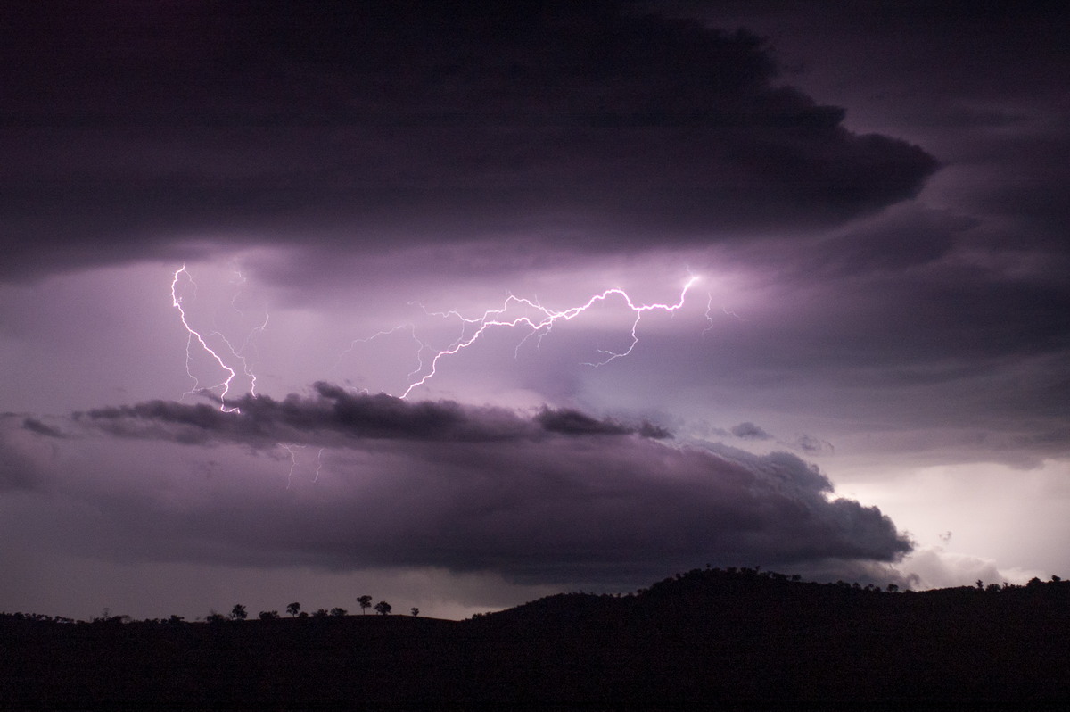 lightning lightning_bolts : W of Tenterfield, NSW   10 February 2007