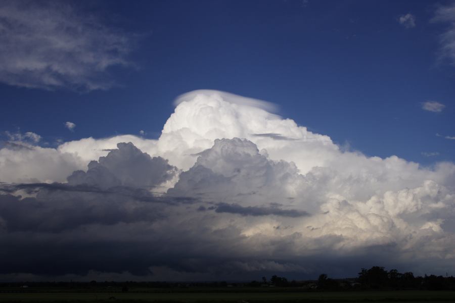 pileus pileus_cap_cloud : Windsor, NSW   28 February 2007