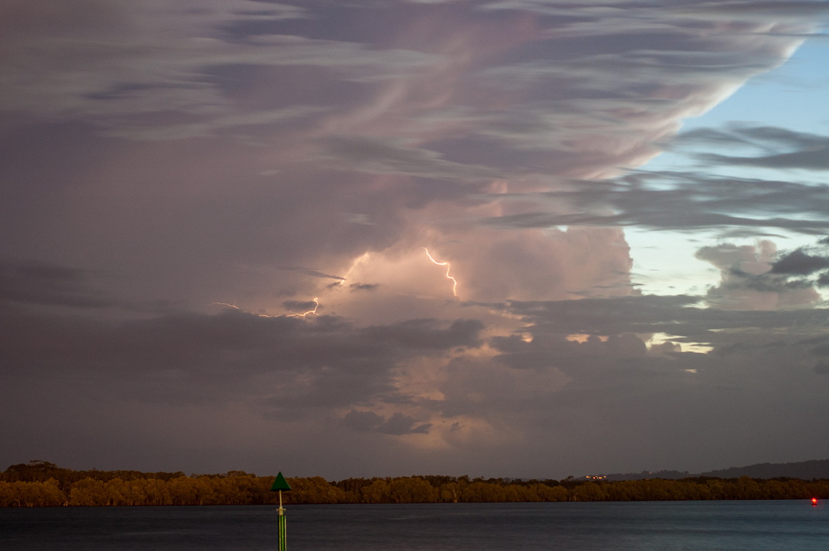 lightning lightning_bolts : Ballina, NSW   28 February 2007