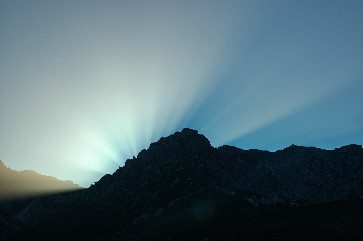 halosundog halo_sundog_crepuscular_rays : Queenstown, TAS   12 April 2007