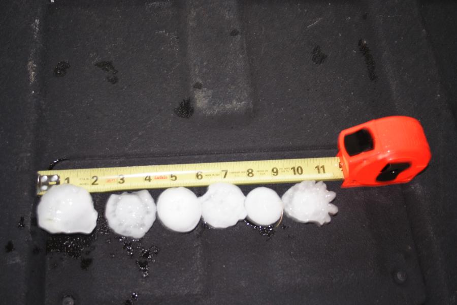 hailstones hail_stones : W of Fort Worth, Texas, USA   13 April 2007