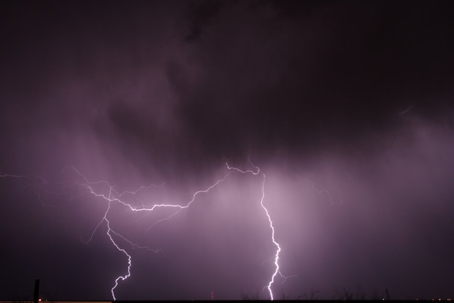 lightning lightning_bolts : Amarillo, Texas, USA   20 April 2007