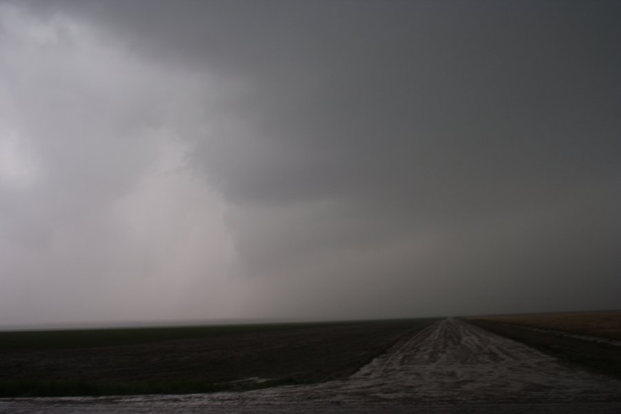 cumulonimbus thunderstorm_base : 25km N of Granada, Colorado, USA   21 April 2007