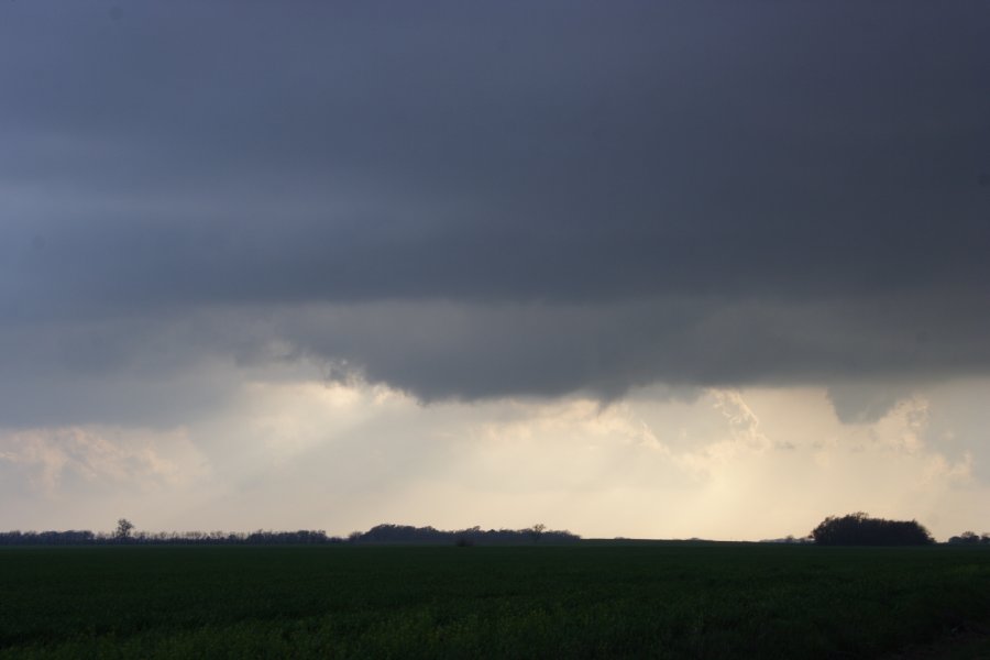 wallcloud thunderstorm_wall_cloud : Nickerson, Kansas, USA   24 April 2007