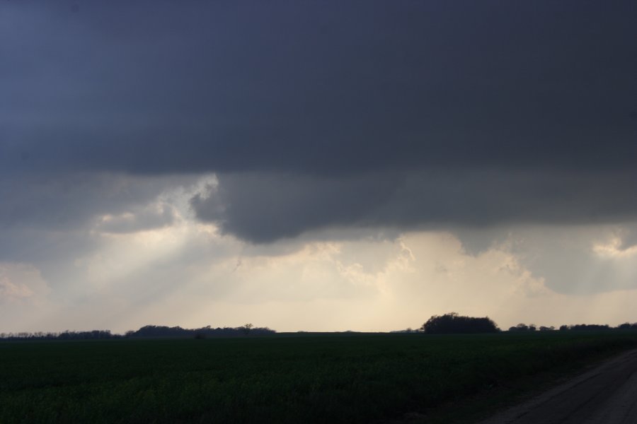 cumulonimbus supercell_thunderstorm : Nickerson, Kansas, USA   24 April 2007