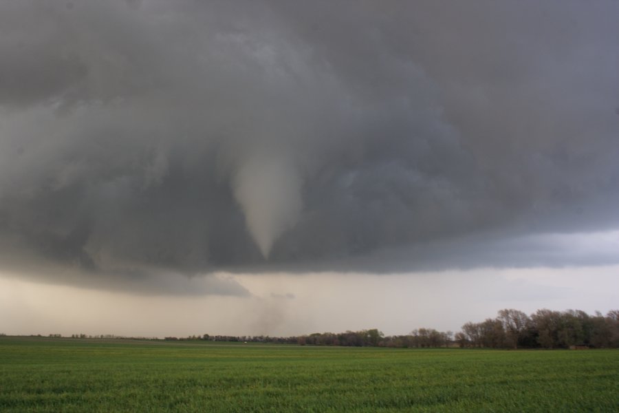 wallcloud thunderstorm_wall_cloud : Nickerson, Kansas, USA   24 April 2007