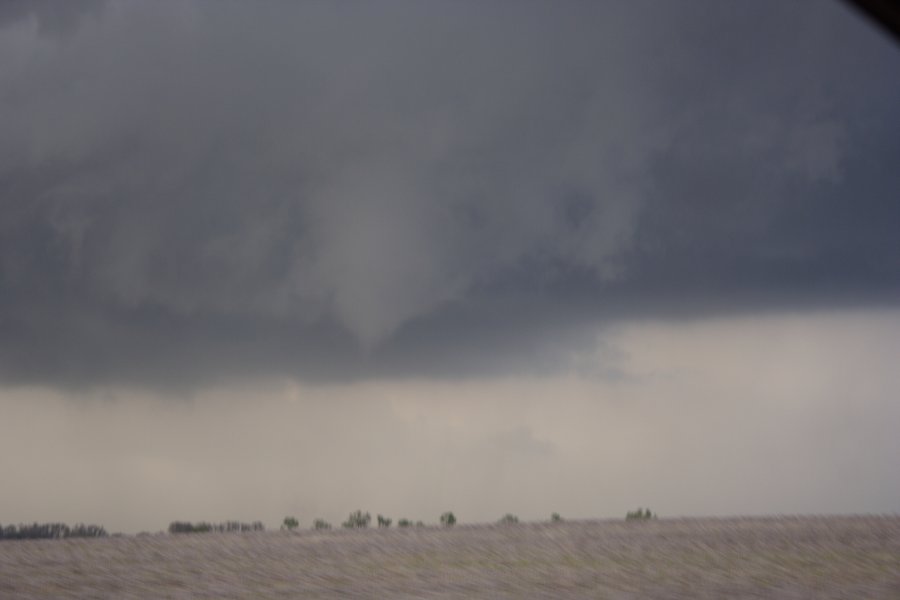 cumulonimbus supercell_thunderstorm : Nickerson, Kansas, USA   24 April 2007