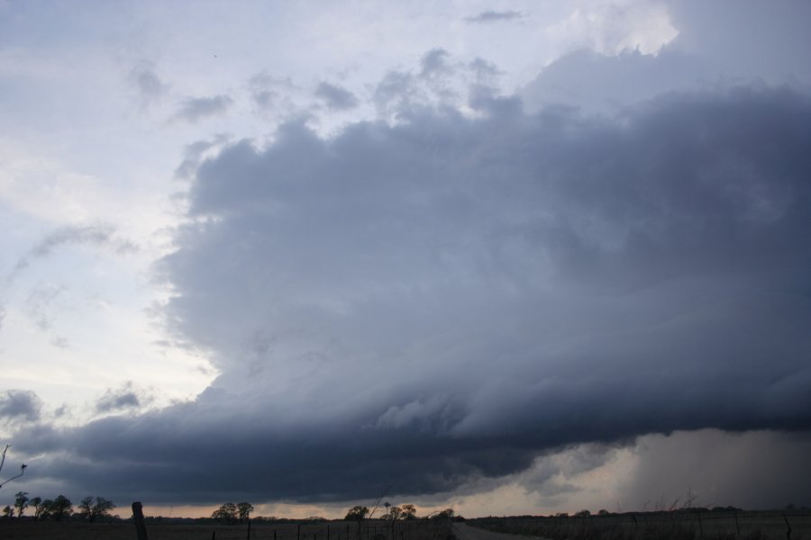 cumulonimbus supercell_thunderstorm : Nickerson, Kansas, USA   24 April 2007