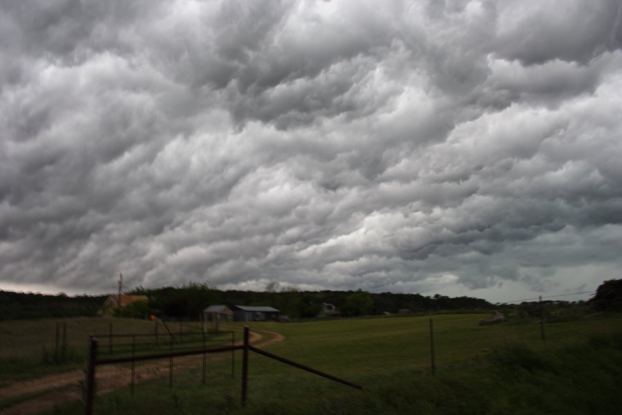 shelfcloud shelf_cloud : W of Fredericksburg, Texas, USA   2 May 2007