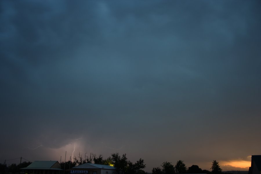 lightning lightning_bolts : Fredericksburg, Texas, USA   2 May 2007