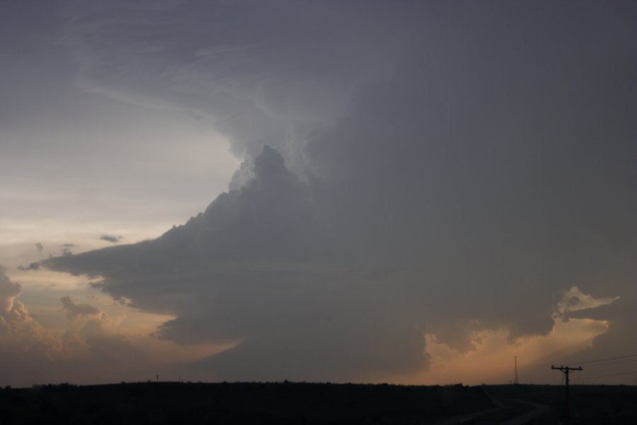 cumulonimbus supercell_thunderstorm : E of Woodward, Oklahoma, USA   4 May 2007