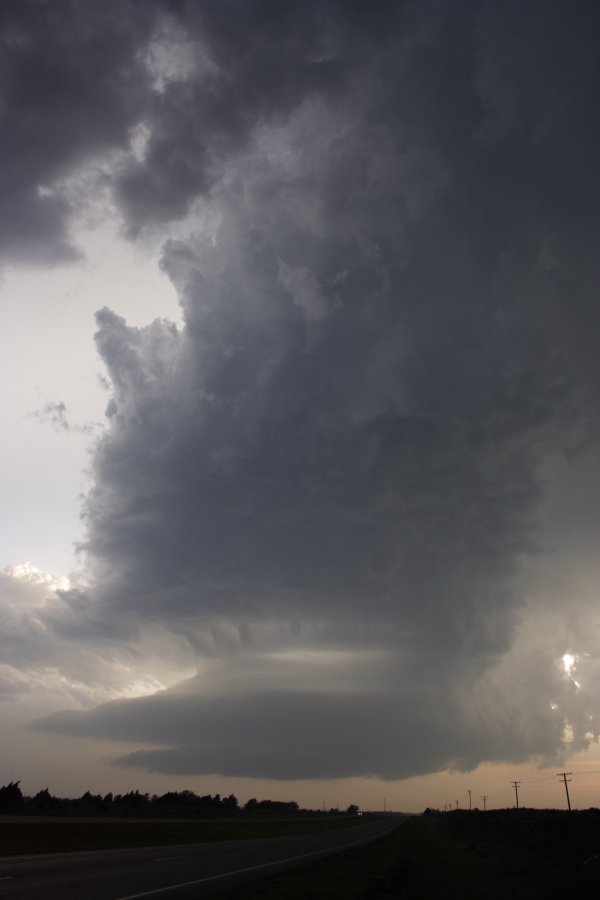 cumulonimbus supercell_thunderstorm : E of Woodward, Oklahoma, USA   4 May 2007