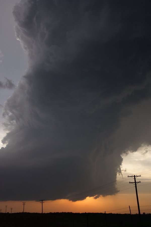 cumulonimbus supercell_thunderstorm : E of Woodward, Oklahoma, USA   4 May 2007